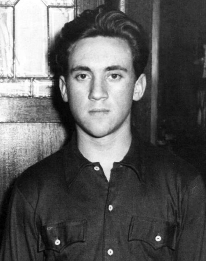 16-letniy-Vyisotskiy