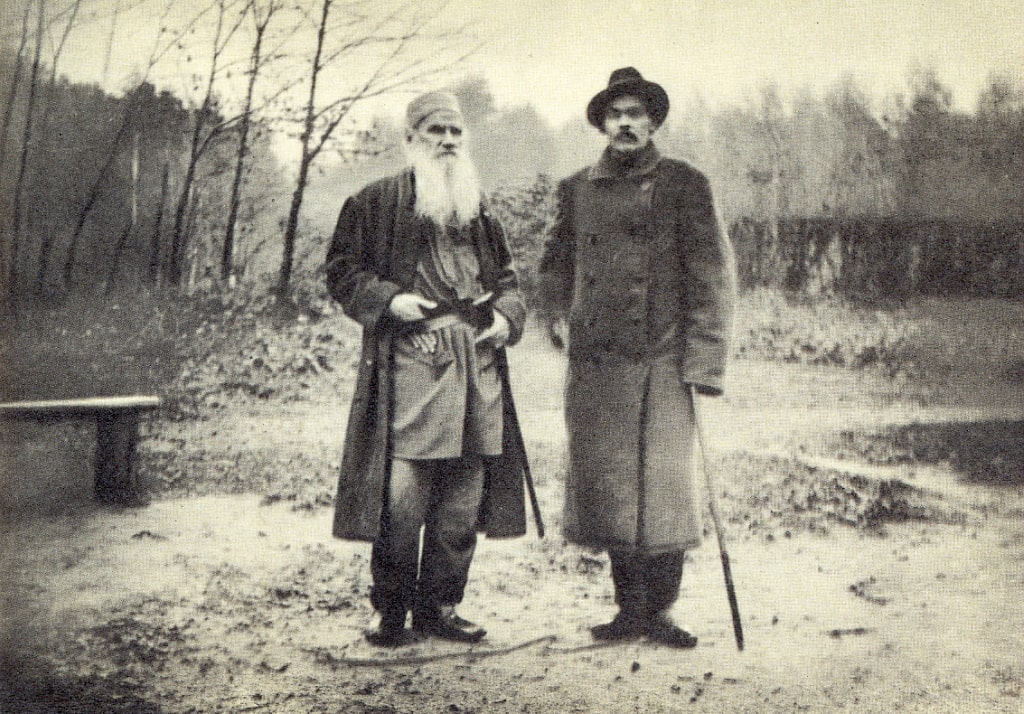 1900-YAsnaya-Polyana.-L.-N.-Tolstoy-i-A.-M.-Gorkiy