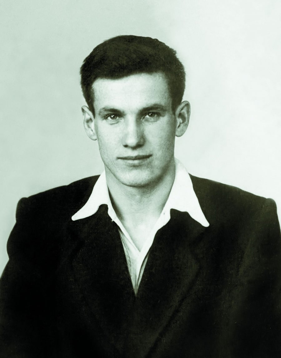 Boris-Eltsin-v-molodosti