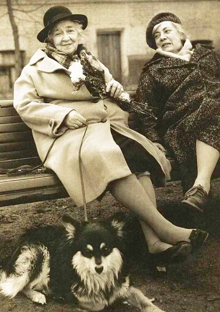 Faina-Ranevskaya-s-Malchikom