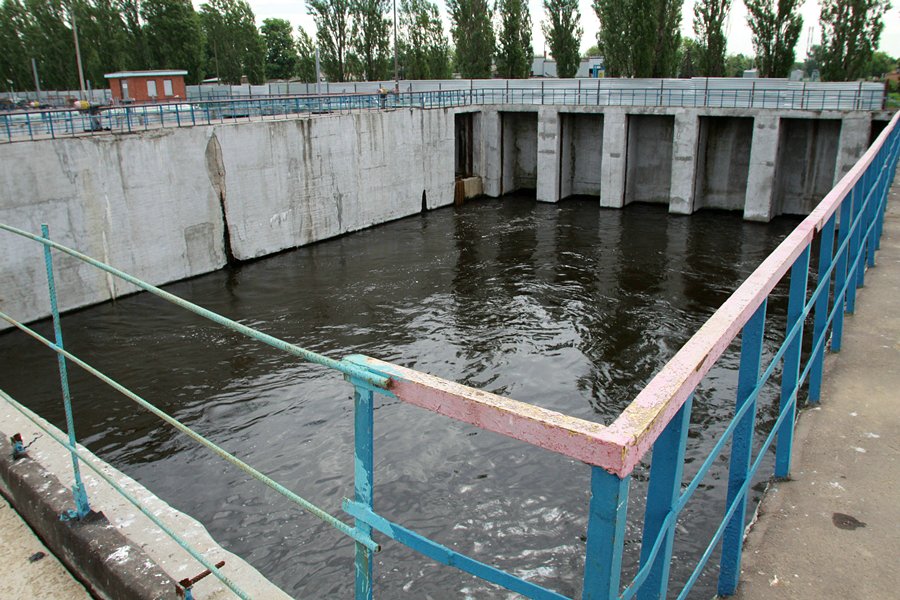 kuda-techet-kanalizatsiya-11