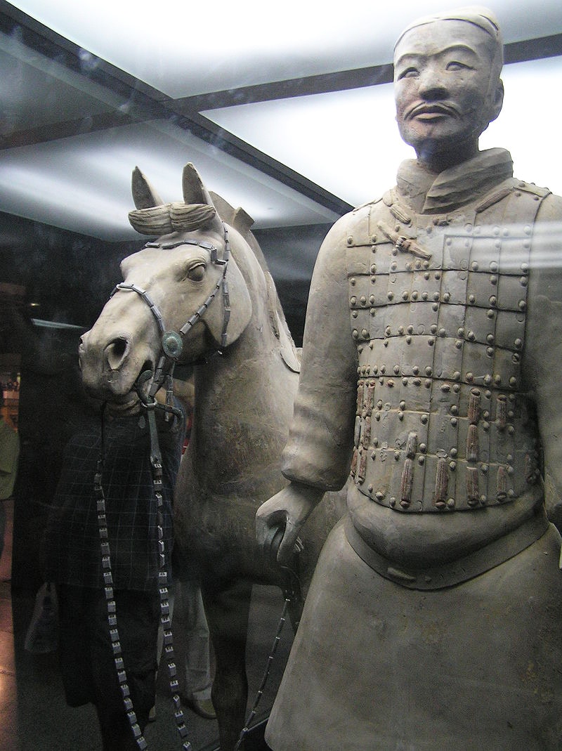 Terrakotovyiy-soldat-s-loshadyu