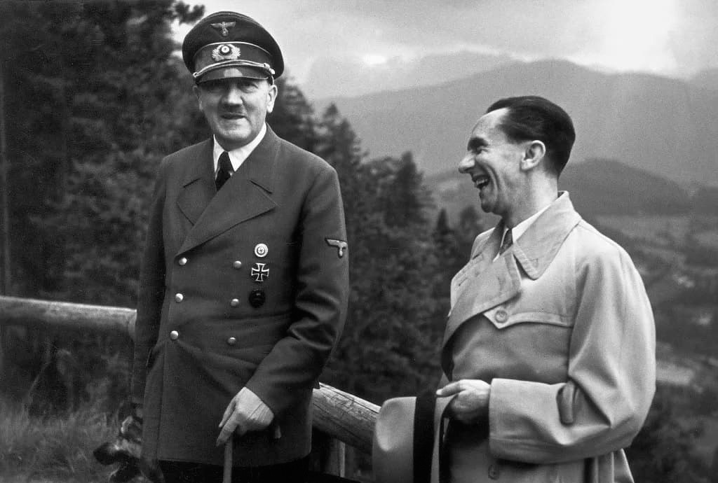 adolf-gitler-i-jozef-gebbels