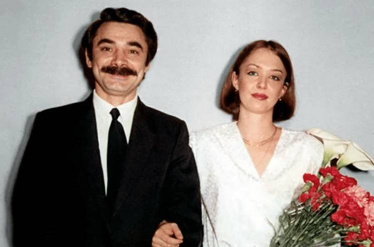 aleksandr-pankratov-chyornyj-i-veronika-izotova