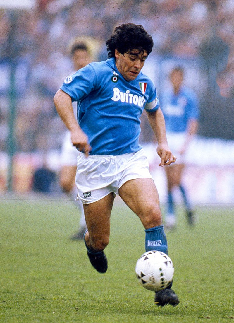 diego-maradona-v-napoli