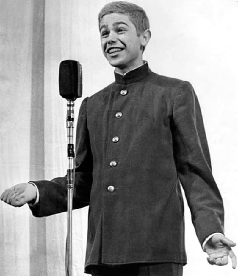 evgenij-petrosyan-v-yunosti