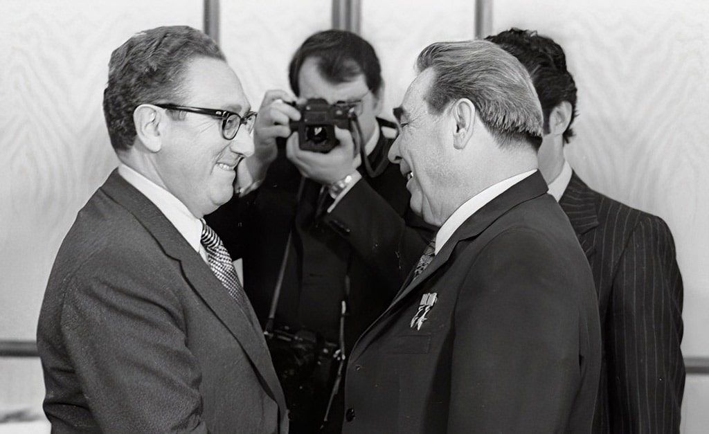 genri-kissindzher-i-leonid-brezhnev