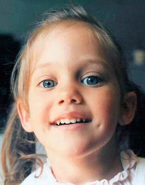 merem-uzerli-v-detstve