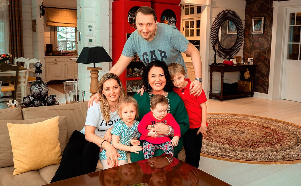 nadezhda-babkina-syn-daniil-zasedatelev-i-vnuki