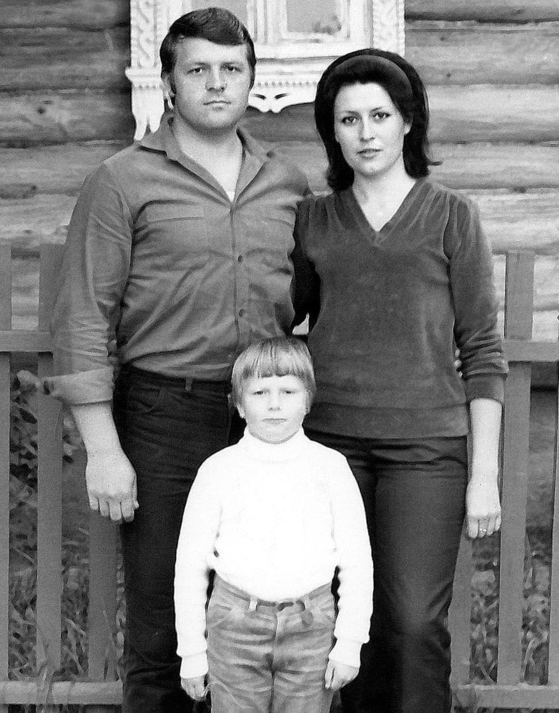 nikolaj-baskov-s-roditelyami