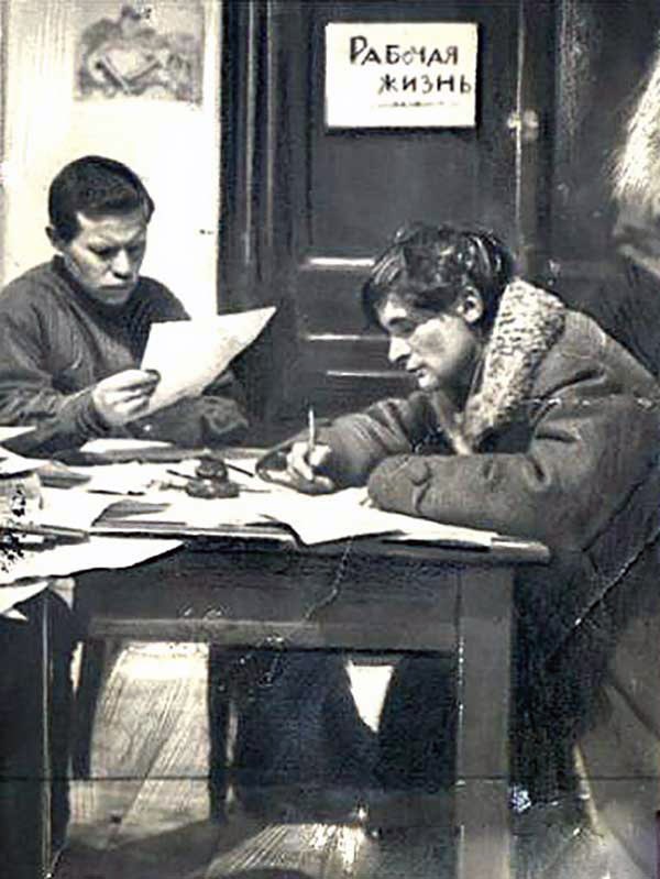 olesha-v-redakczii-gazety-gudok