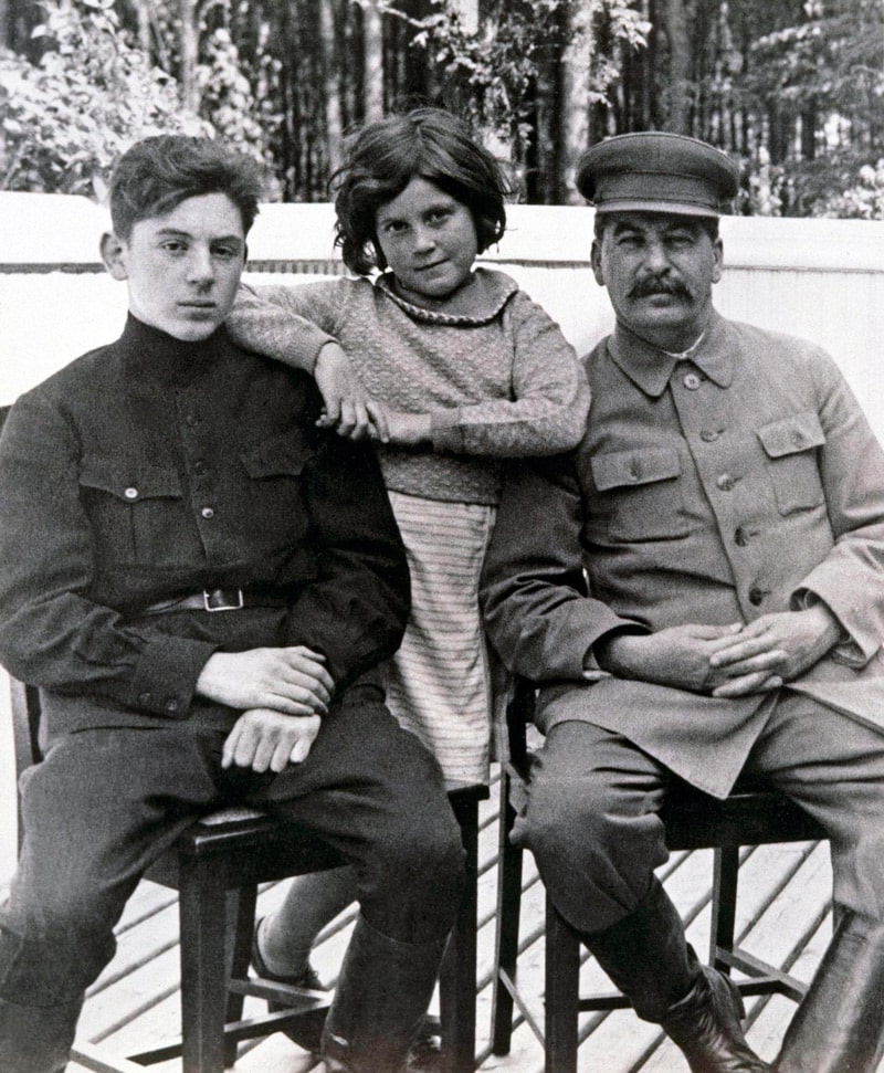 stalin-so-svoimi-detmi-2