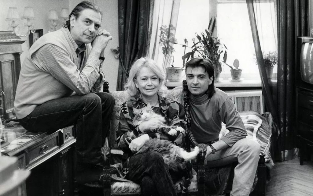 svetlana-nemolyaeva-s-muzhem-i-synom
