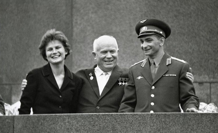 valentina-tereshkova-nikita-hrushhev-i-valerij-bykovskij